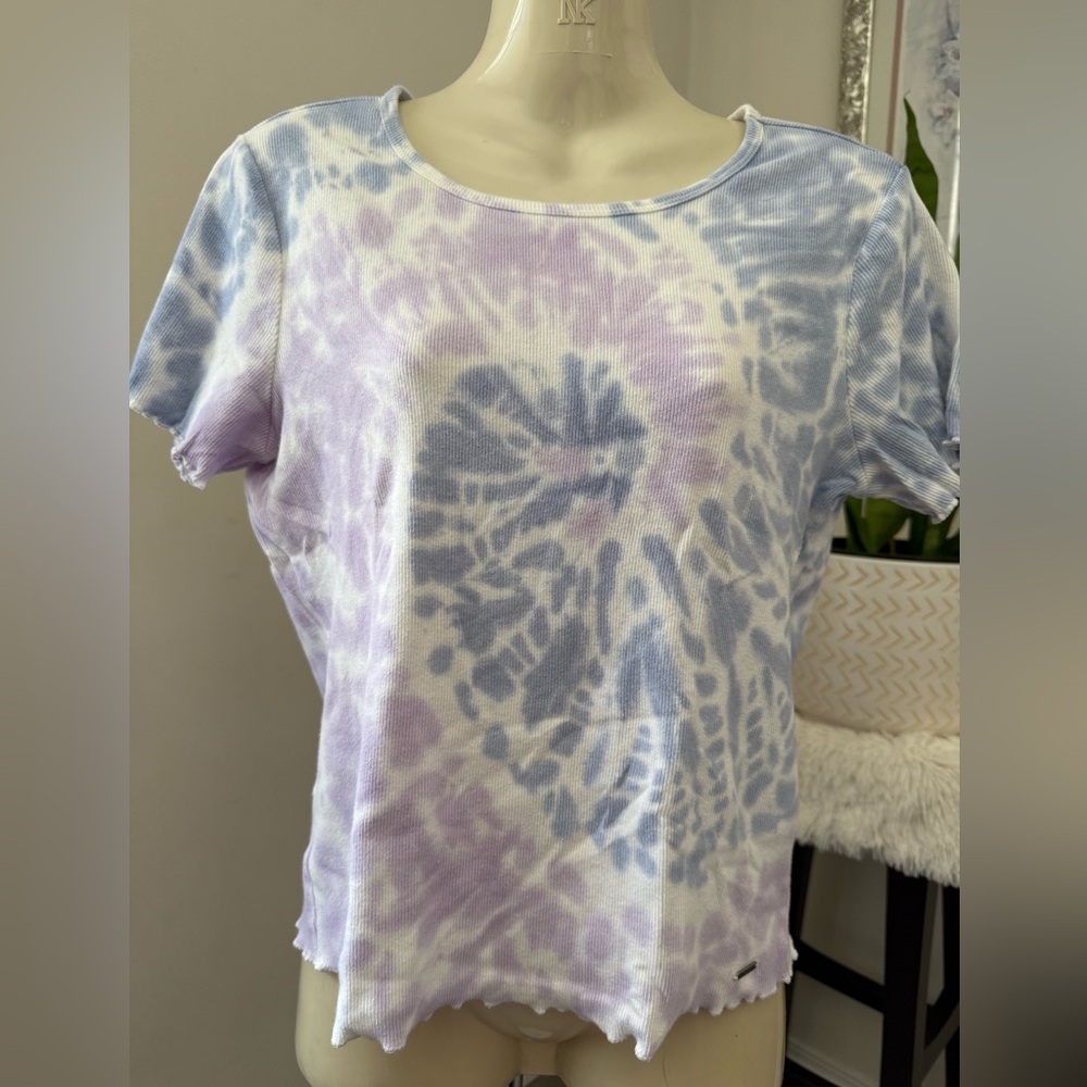 25. Hollister Purple and Blue Short Sleeve Tie-Dye Top